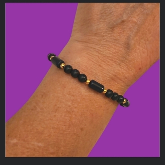 VTG MONET Navy Blue Acrylic Beaded Bracelet - Picture 1 of 5